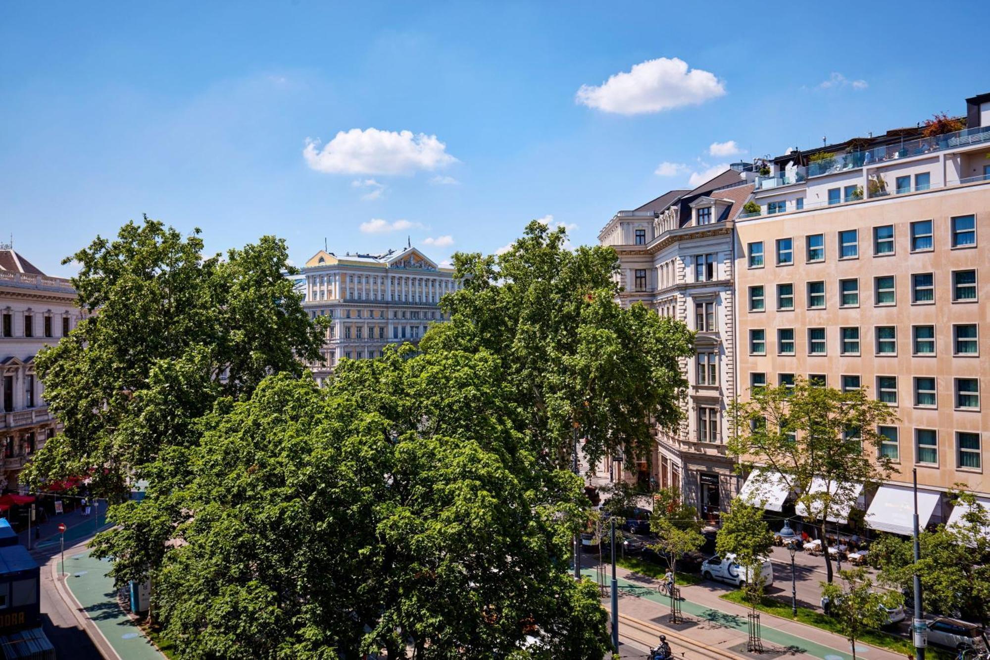 The Ritz-Carlton, Vienna Hotel Exterior photo